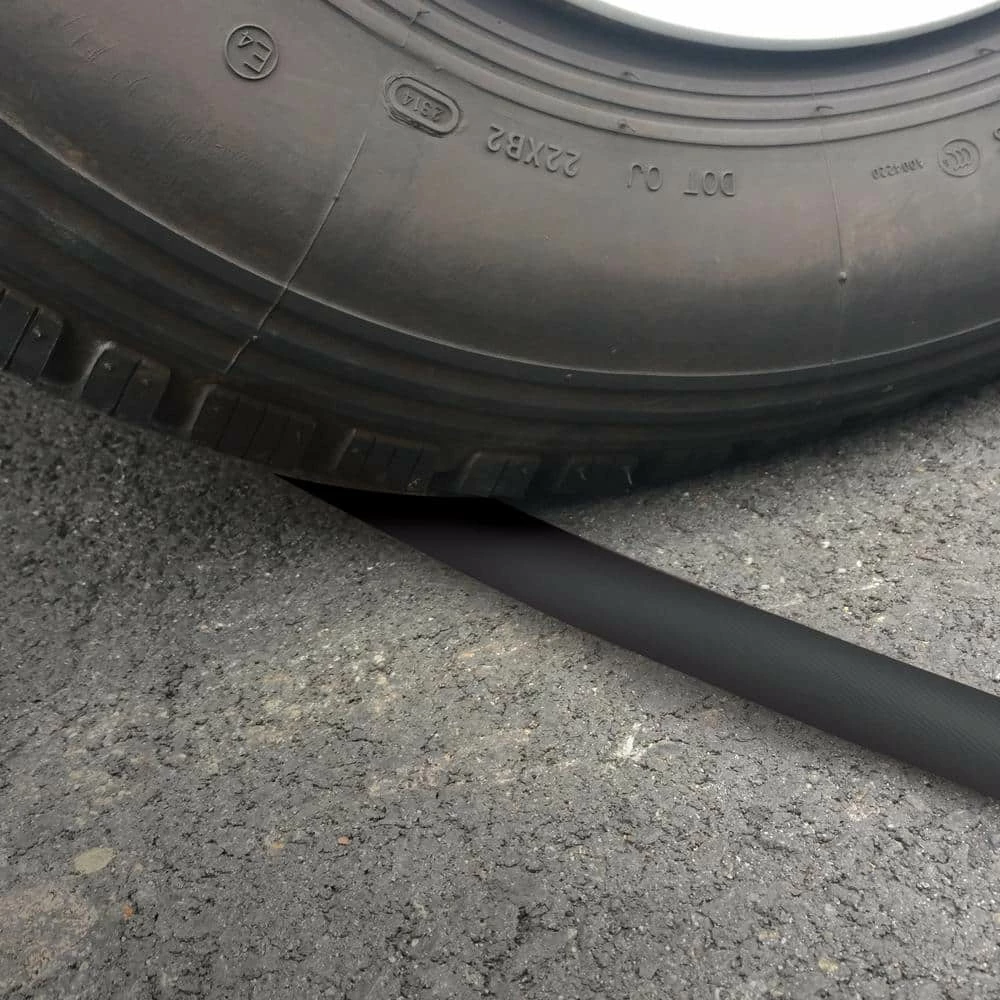 AQUA JOE 3/4 in. Dia x 75 ft. Fiber Jacket Contractor Grade Hose - Black 7 AQUA JOE 3/4 in. Dia x 75 ft. Fiber Jacket Contractor Grade Hose - Black - Image 5